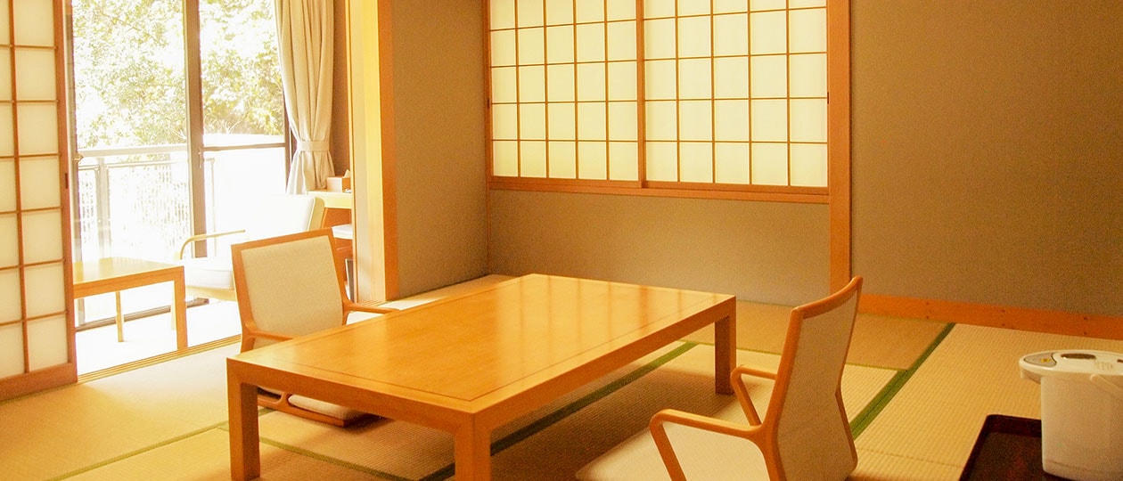 写真：原泉かけ流し檜風呂付き 特別室